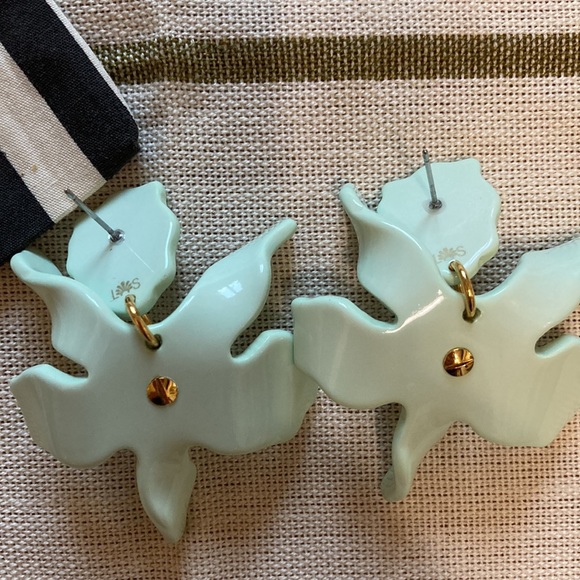 Lele Sadoughi Mint Green Small Crystal Lily Earrings - Picture 2 of 3
